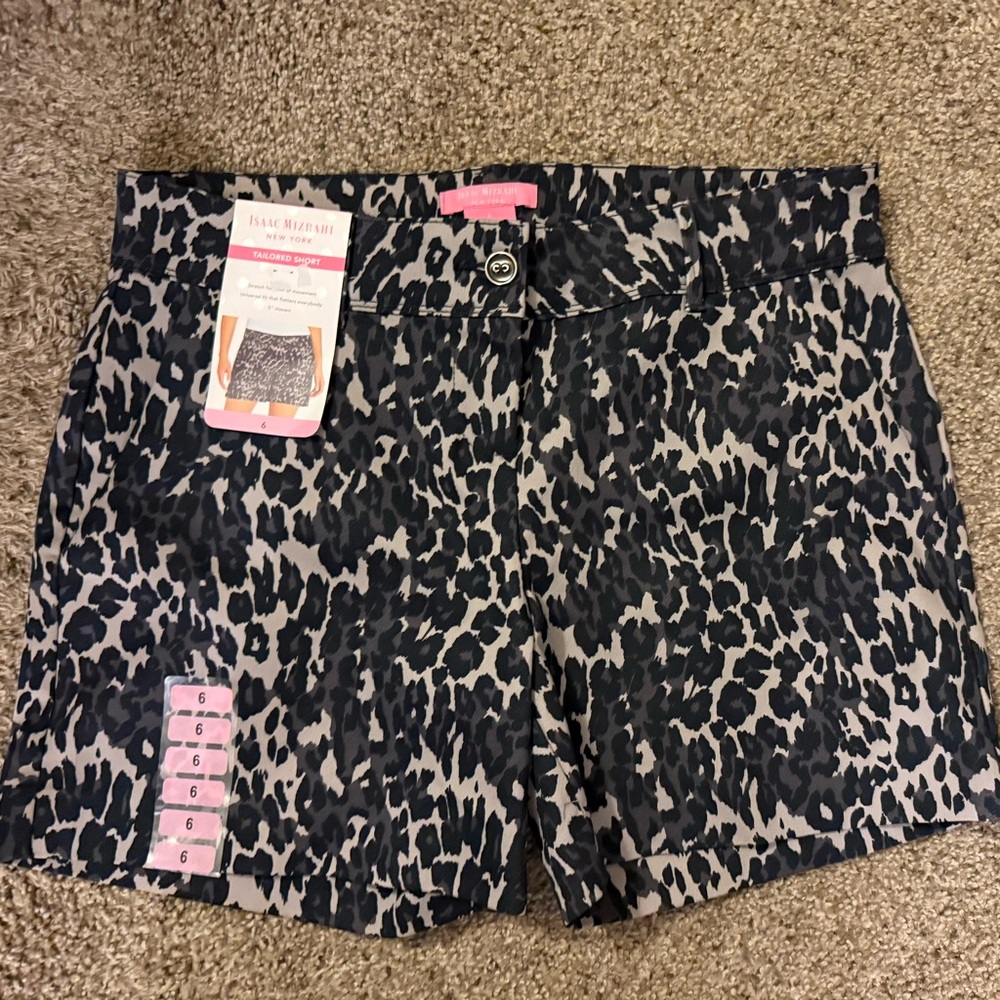 Isaac Mizrahi Black and Gray Leopard Print Jean Shorts